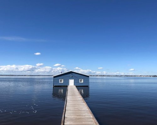 Perth Swan River stay concept