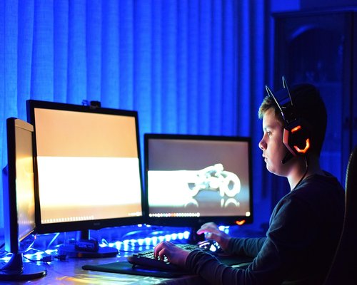 Gaming PCs and monitors